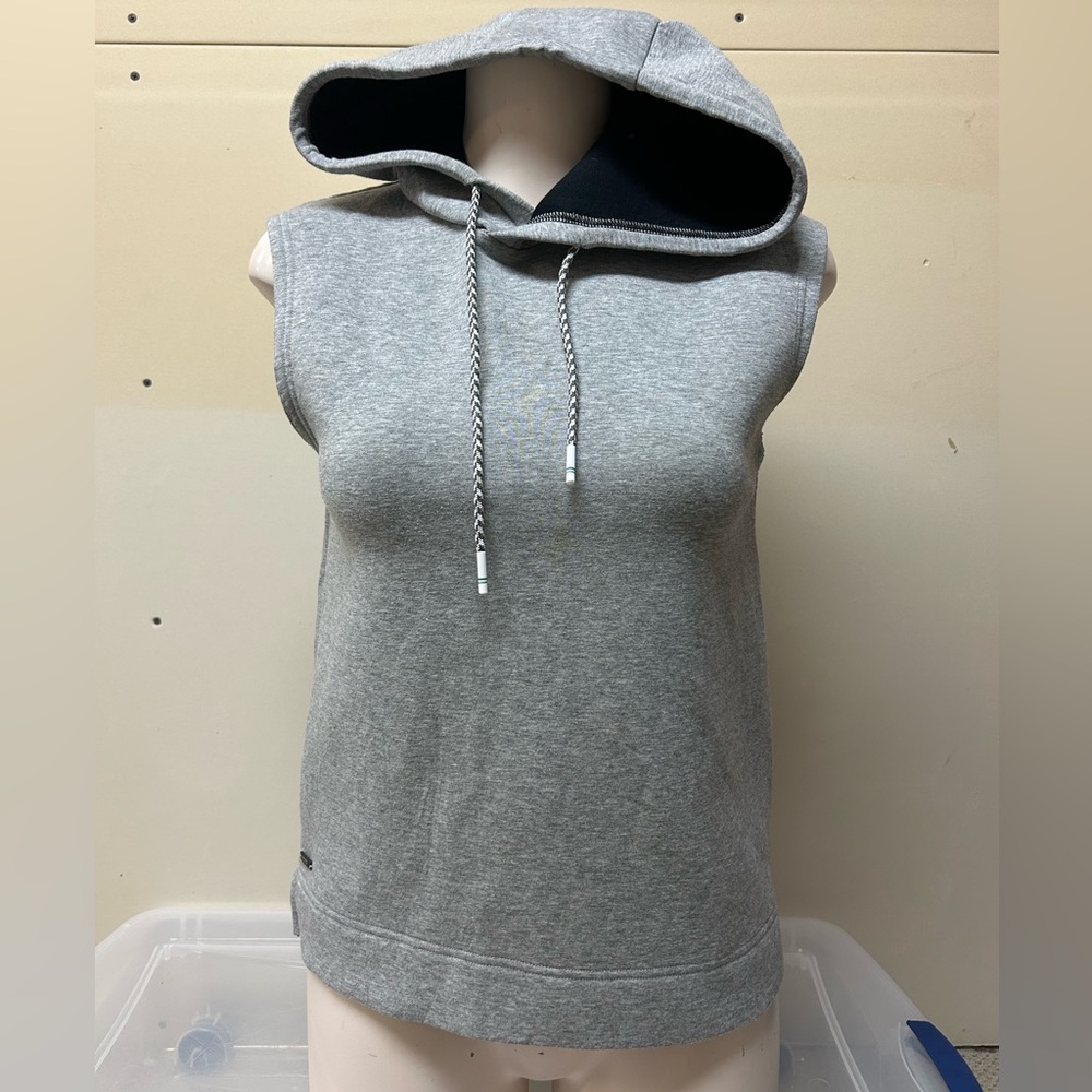 2/$20❤️- SWEATER | Women’s MPG sport sleeveless hoodie size medium